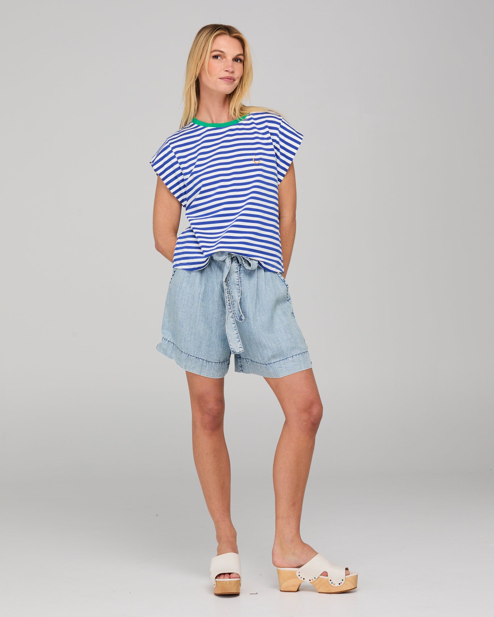 Hazel Short - Comoda