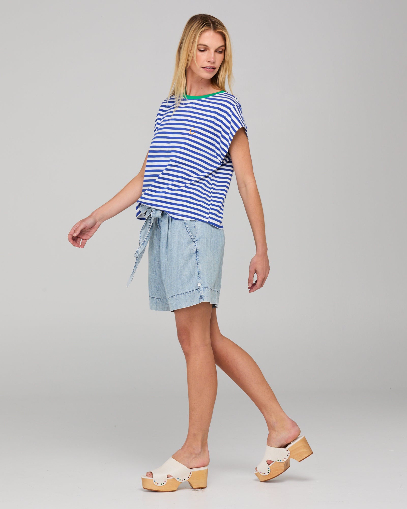 Hazel Short - Comoda